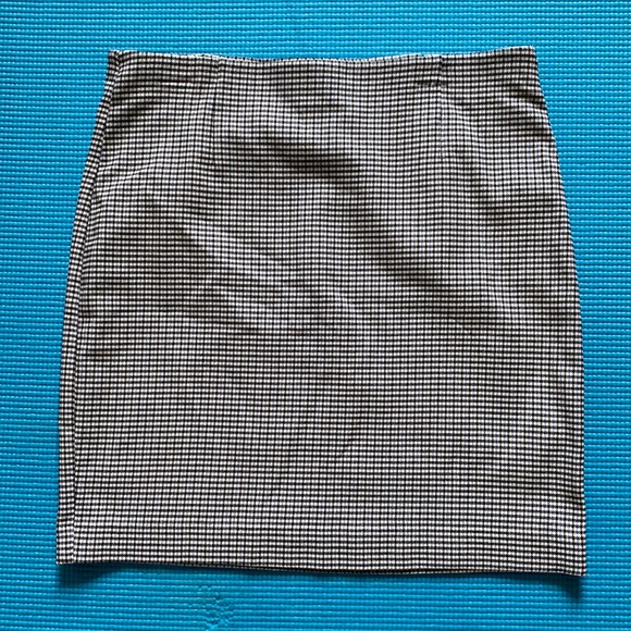 Dynamite Pencil Skirt - Picture 1 of 2